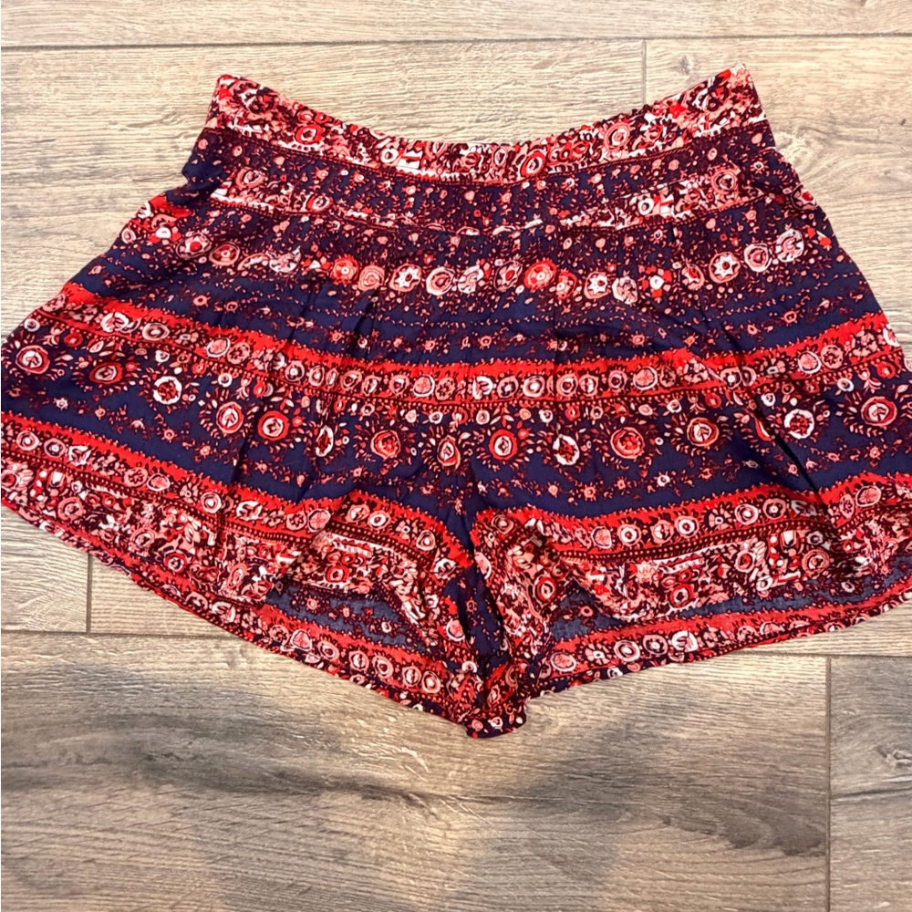 Mudd Women's Red & Navy Patterned Shorts